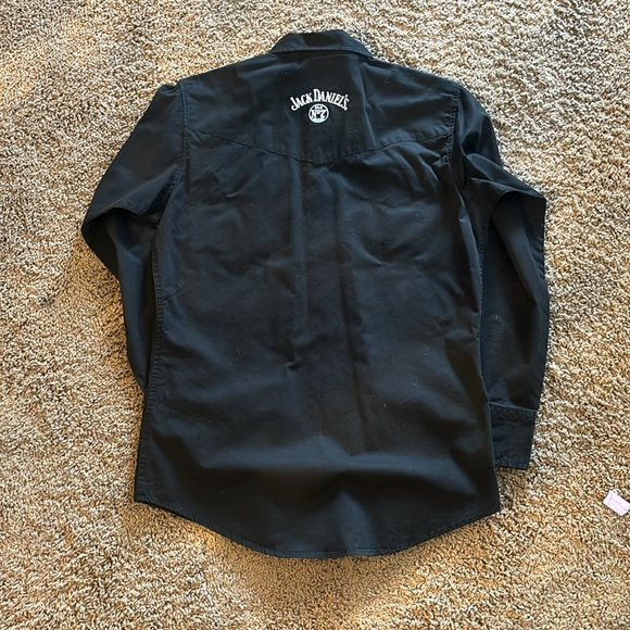 Black long sleeve Jack Daniel’s dress shirt. - Picture 5 of 5